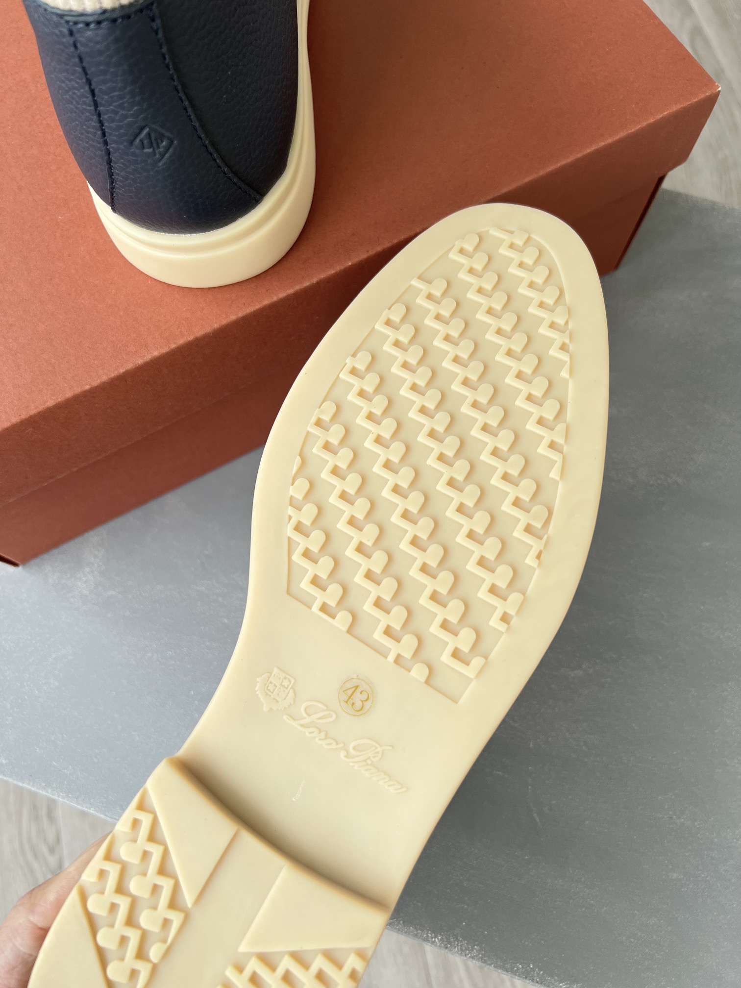 Loro Piana shoes 233 - vstockx