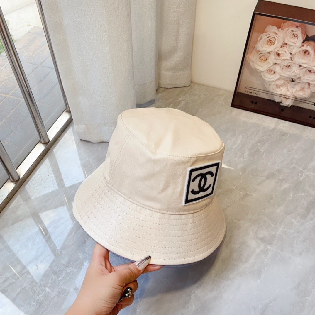 Streetwear Hat Chanel 329377 - vstockx