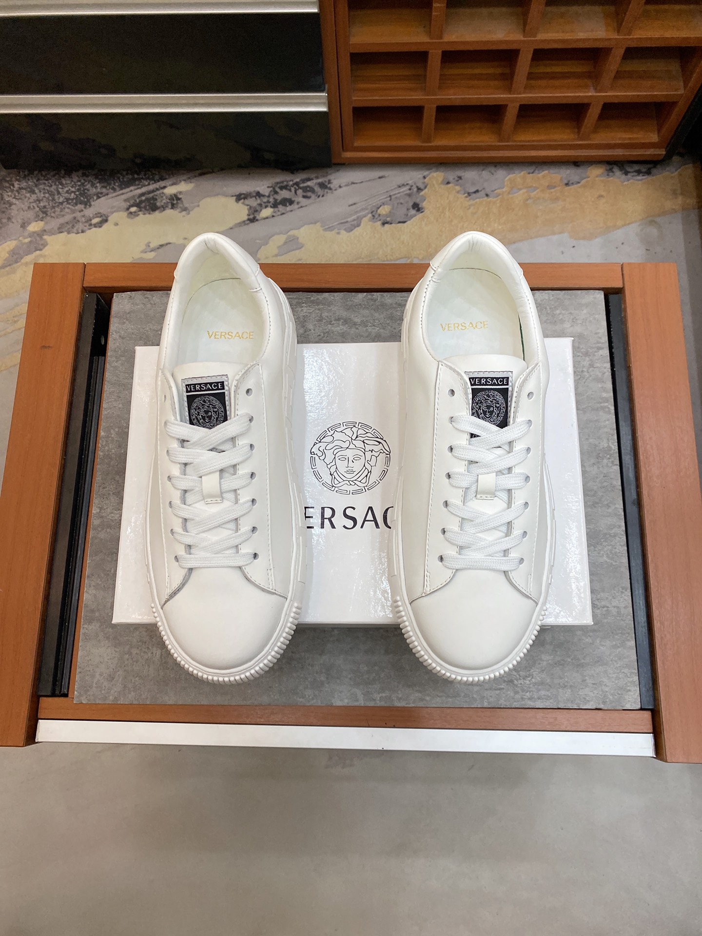 Versace Greca Sneaker 24 - vstockx