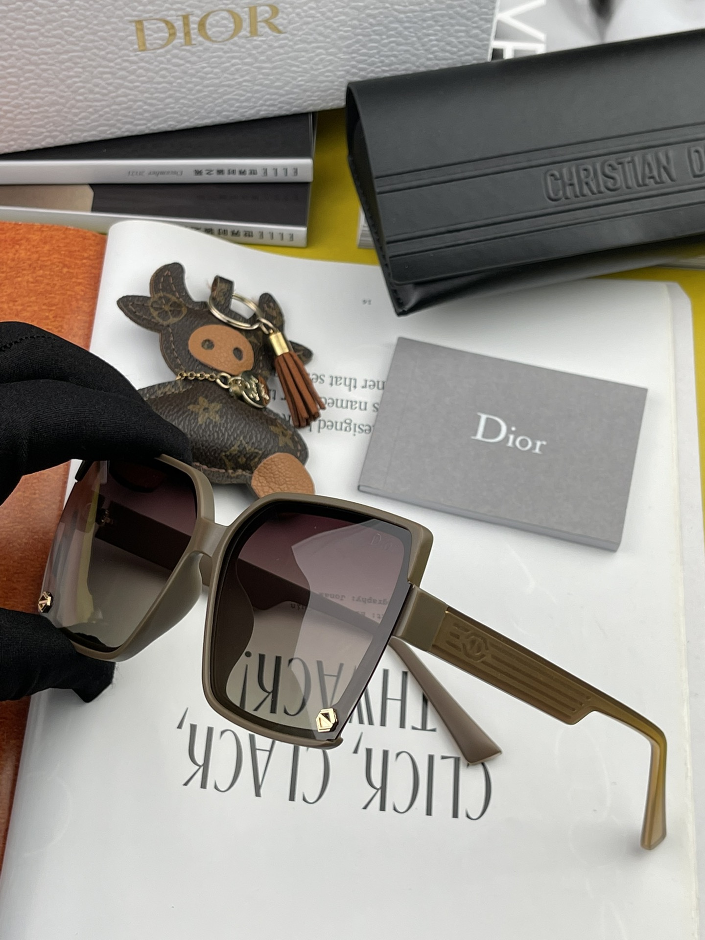 sunglasses Dior CD1422 - vstockx