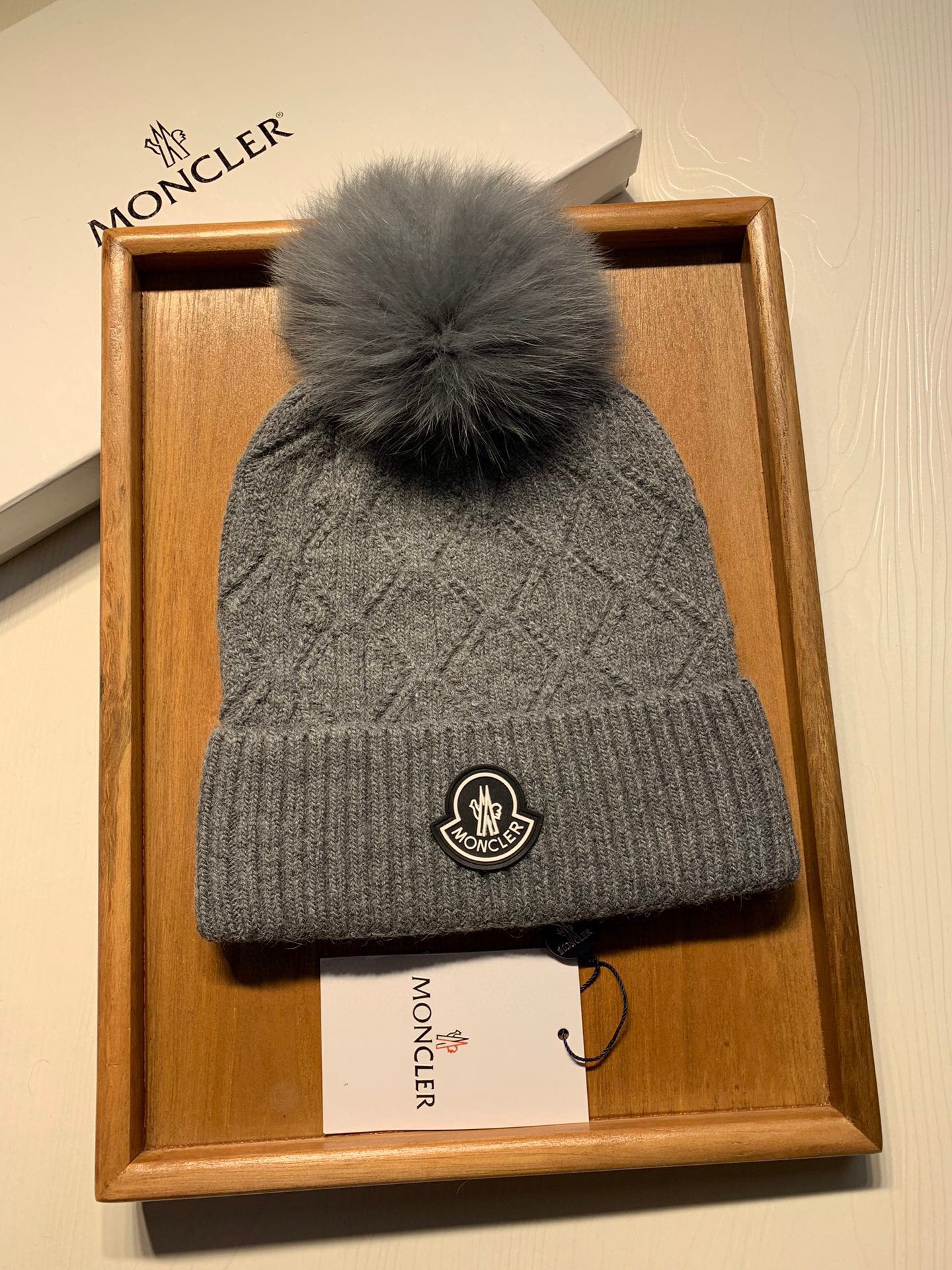 Hat Moncler 4 - vstockx
