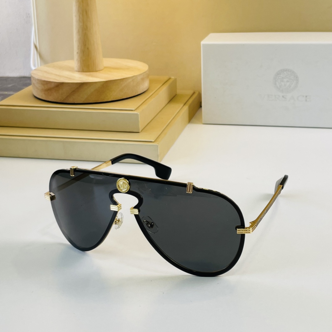 Sunglasses Versace VE2243 size 148��22-145 - vstockx