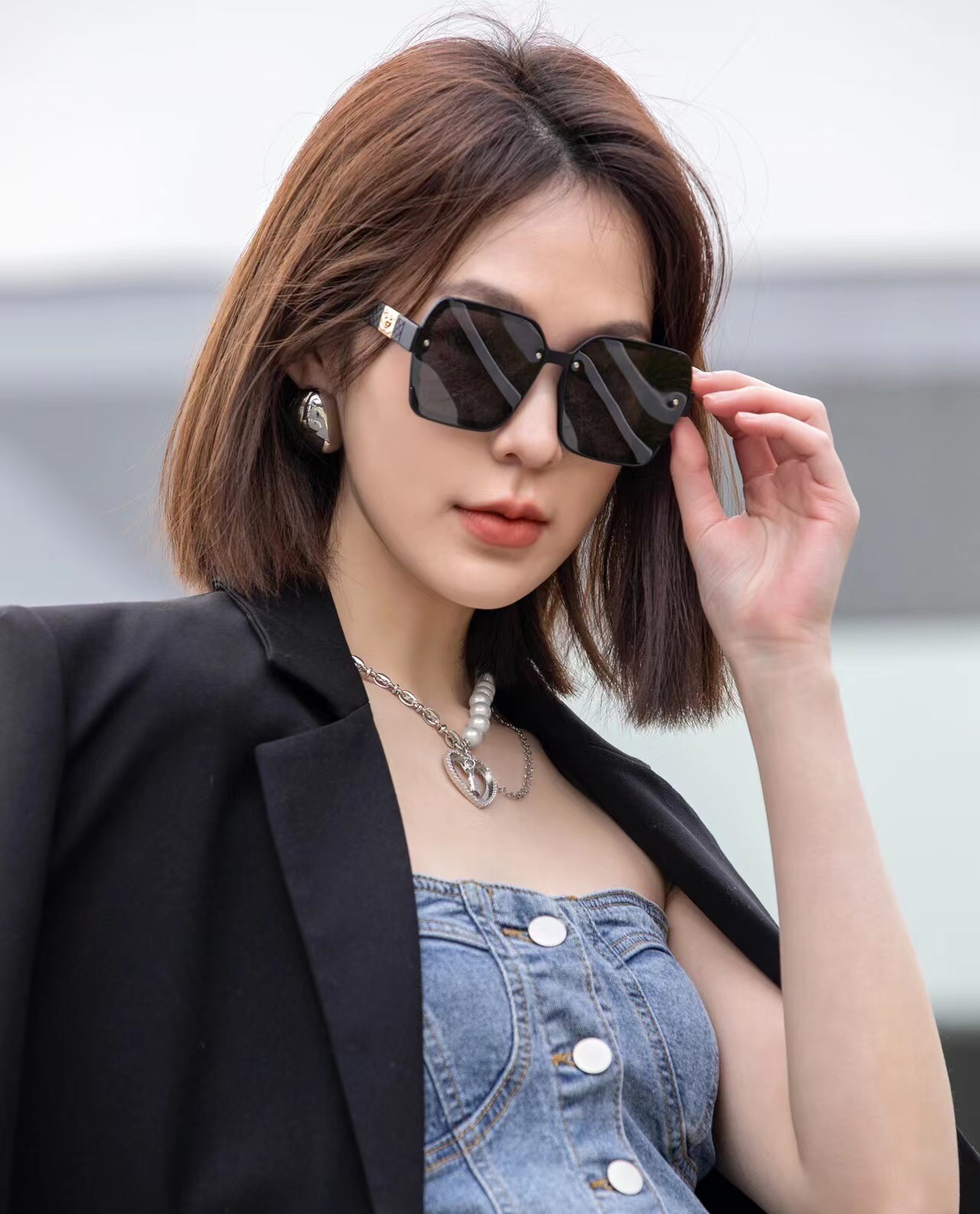 Sunglasses Chanel CH1855 - vstockx