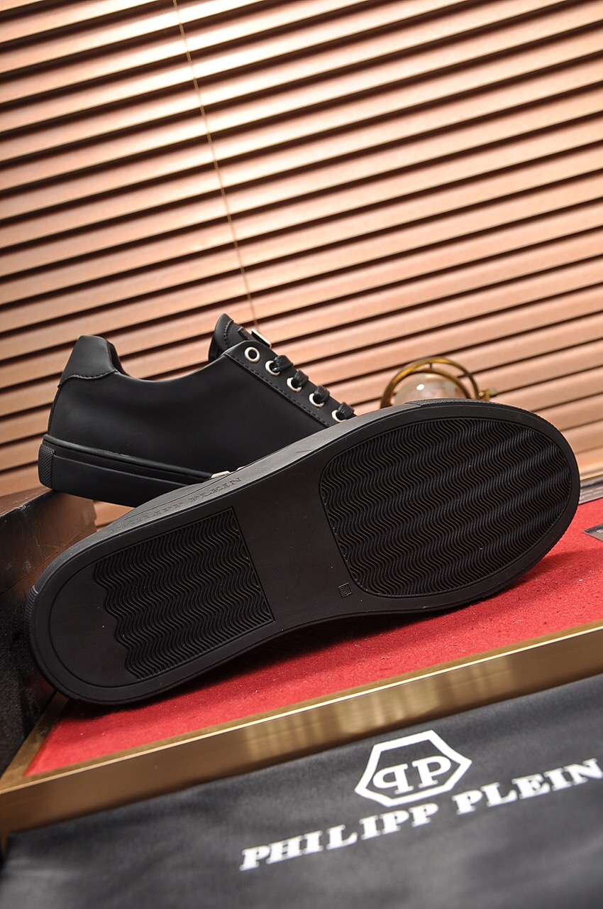 Philipp Plein Low Top Sneakers 29 - vstockx