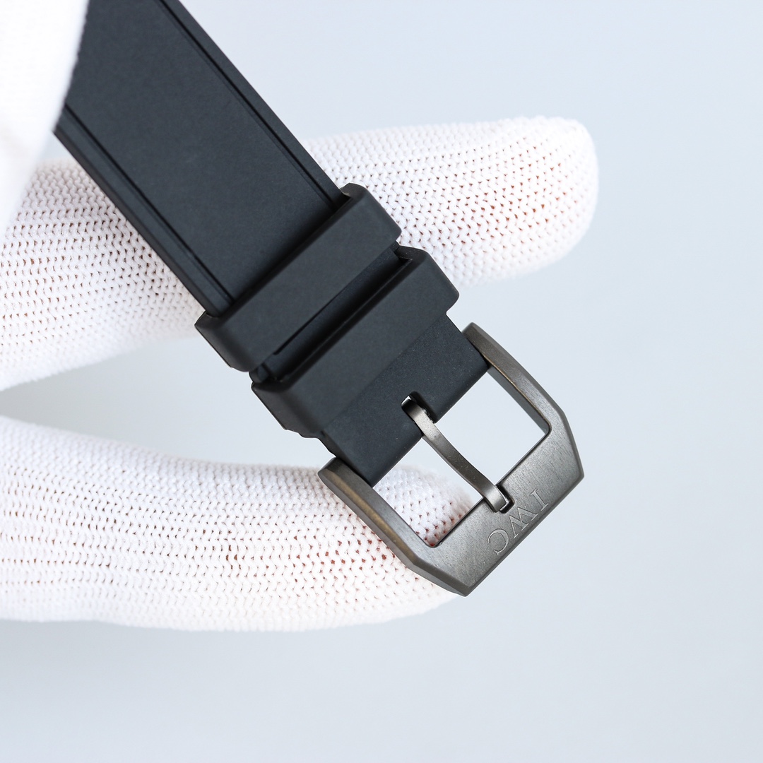 Watches IWS 323047 size:41 mm - vstockx