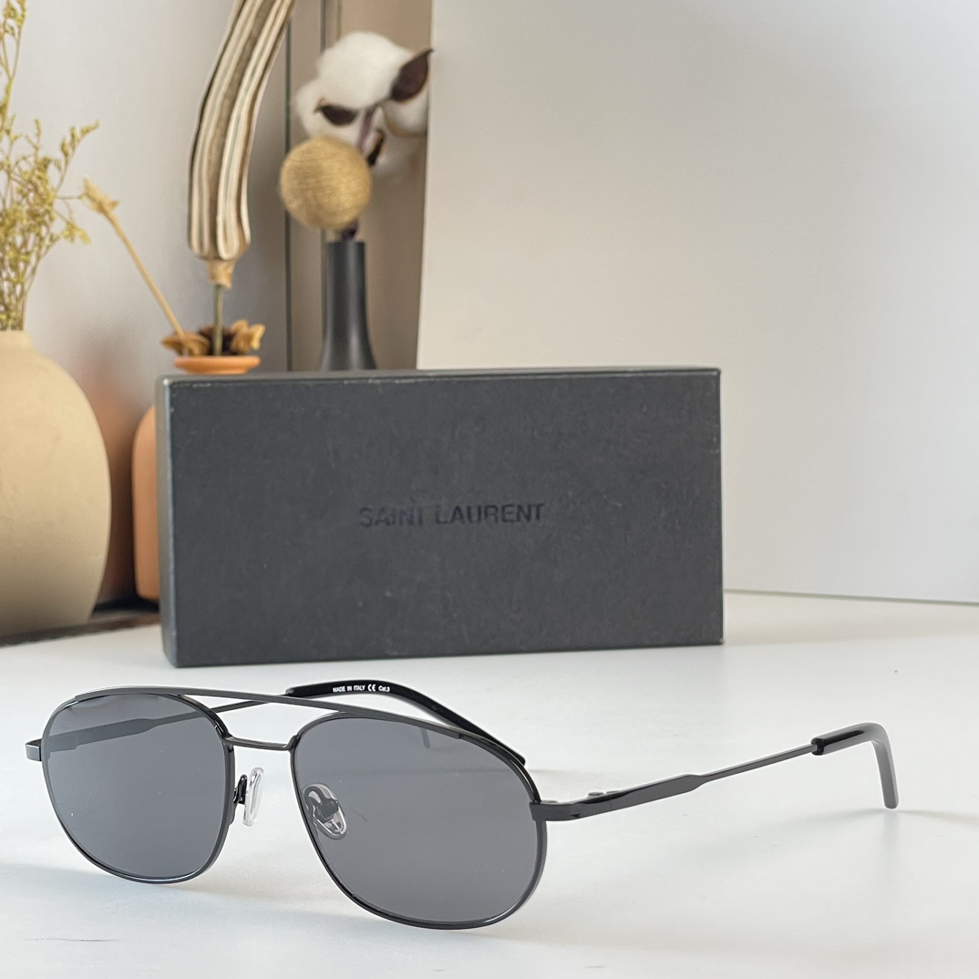 Sunglasses Saint Laurent SL561 - vstockx