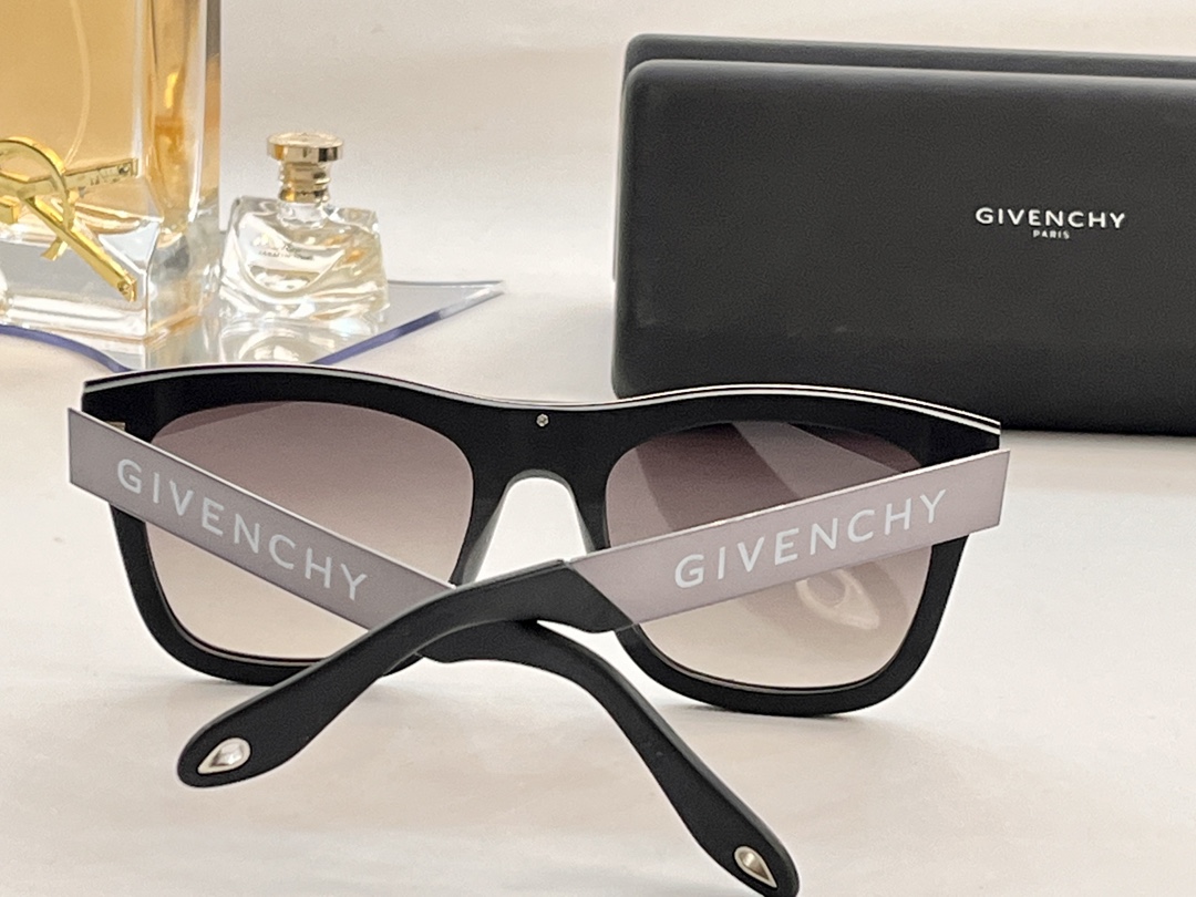sunglasses Givenchy GV7016 Size:52-21-145 - vstockx