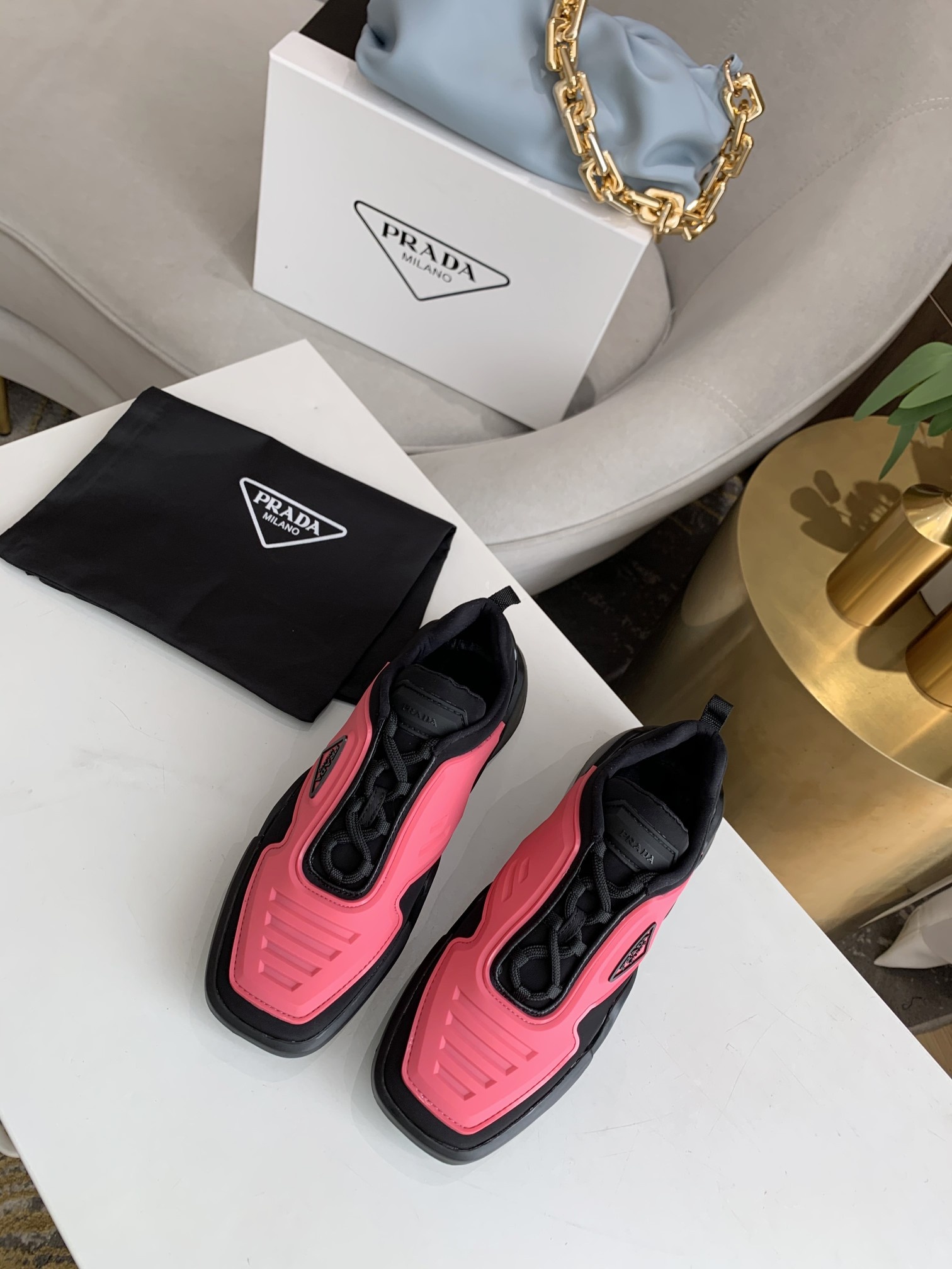 Prada Low Top sneaker 46 - vstockx