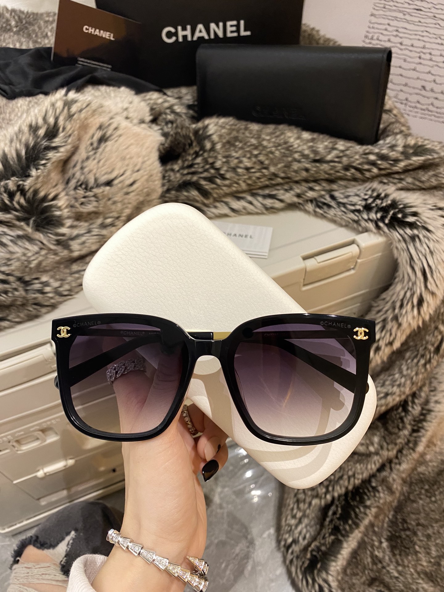 Sunglasses Chanel CH7286 size 62��15-145 - vstockx