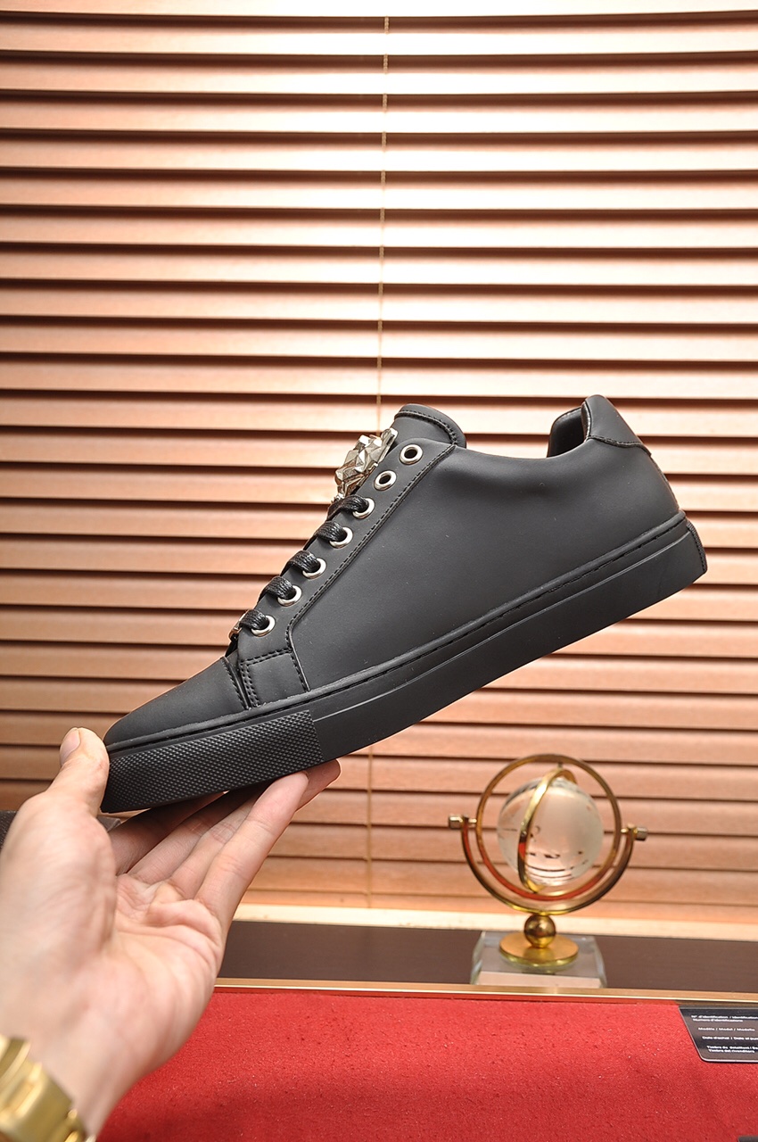 Philipp Plein Low Top Sneakers 9 - vstockx