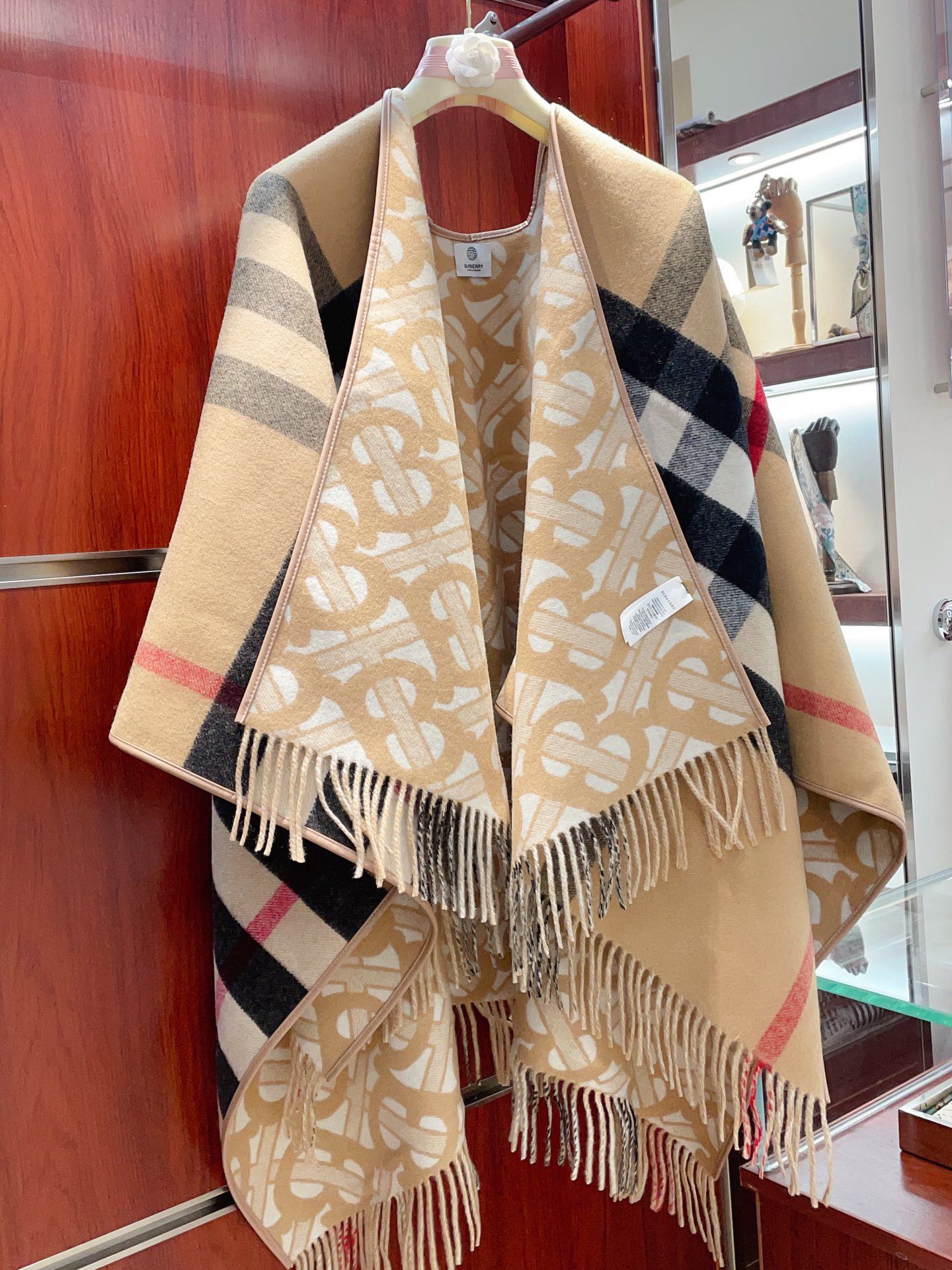 Streetwear Scarf BURBERRY 328751 - vstockx