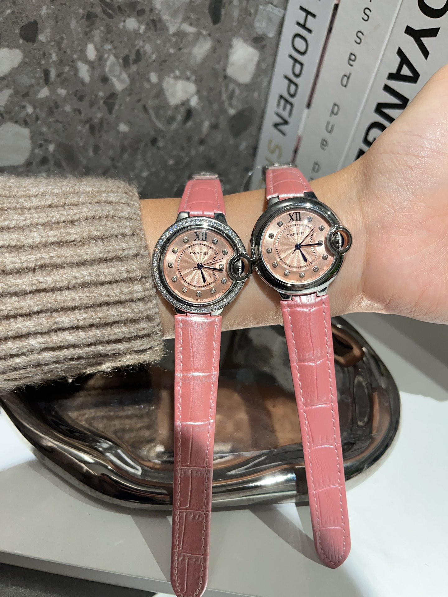 Watches Cartier 322172 size:33 mm - vstockx