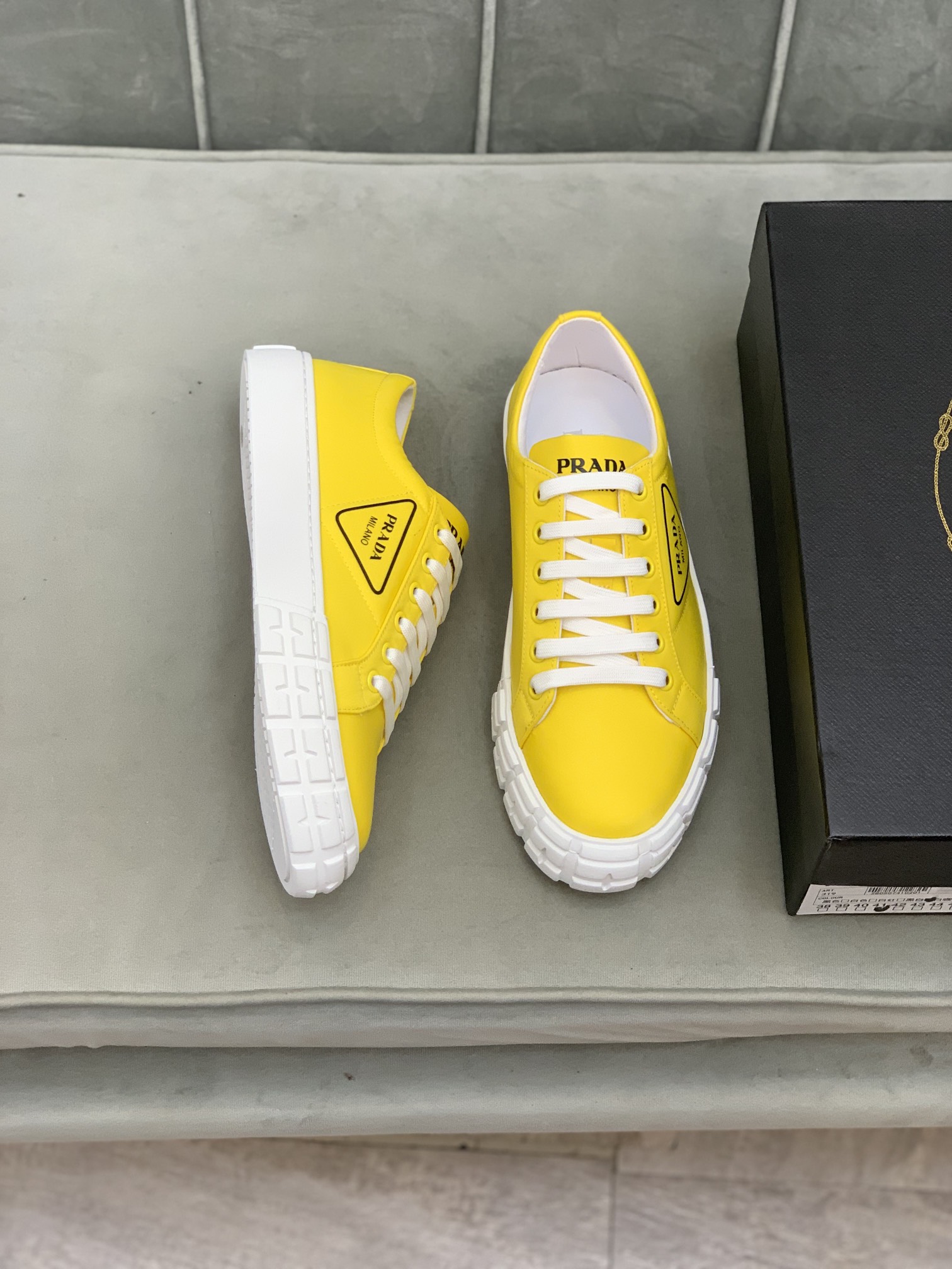 Prada Wheel Cassetta sneaker 5 - vstockx