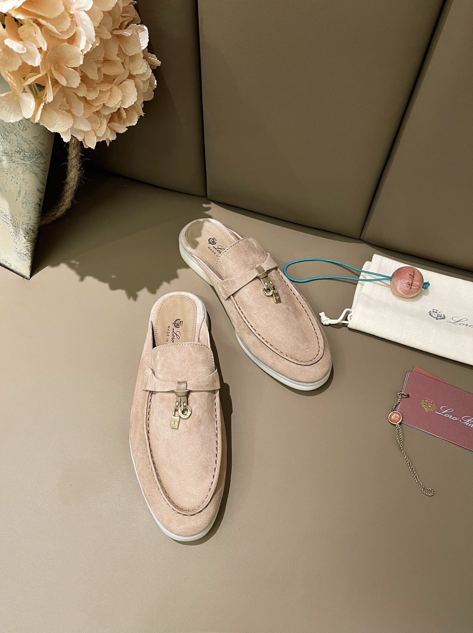 Loro Piana shoes 250 - vstockx