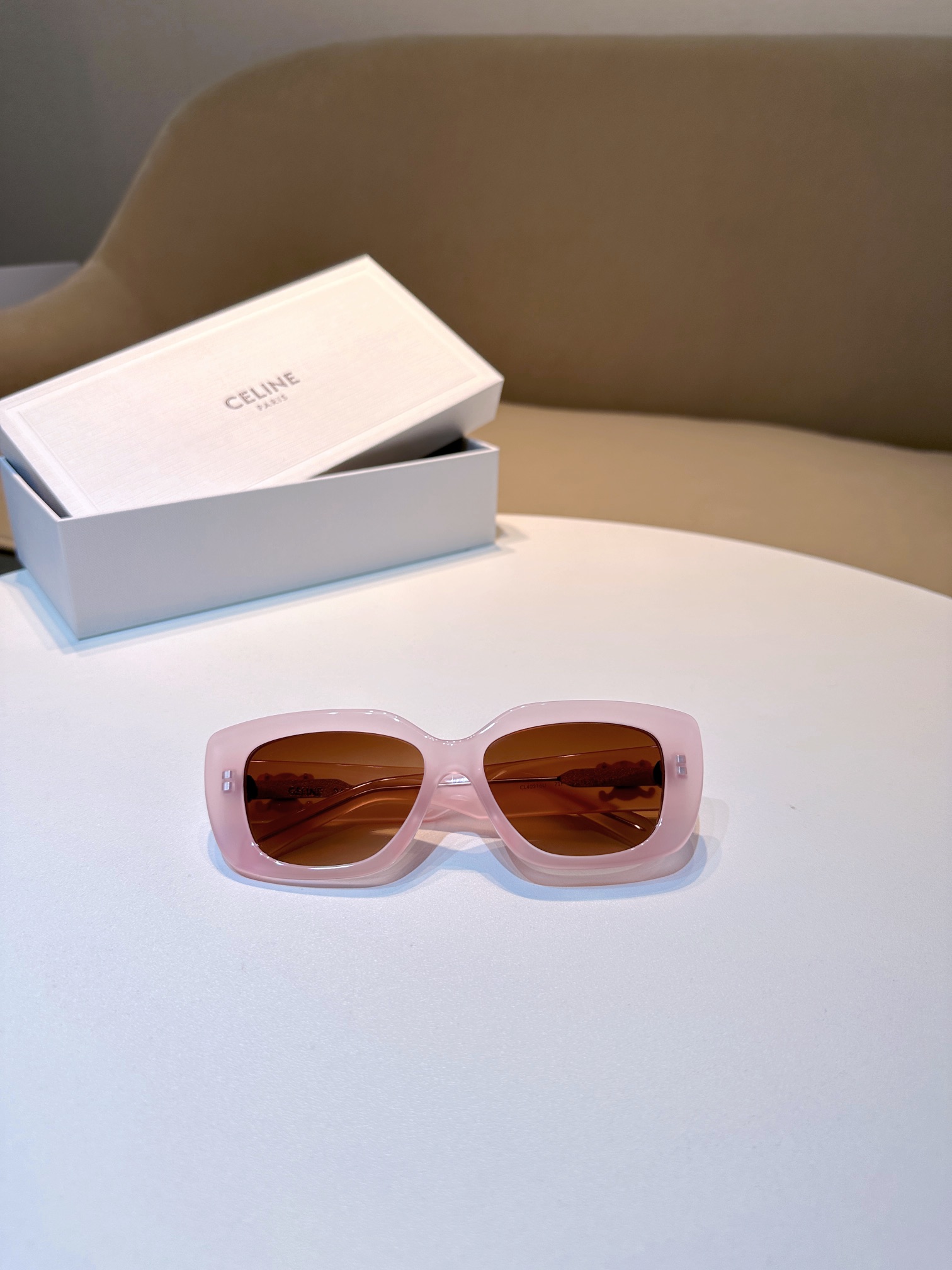 Sunglasses Celine 55 15 135 - vstockx
