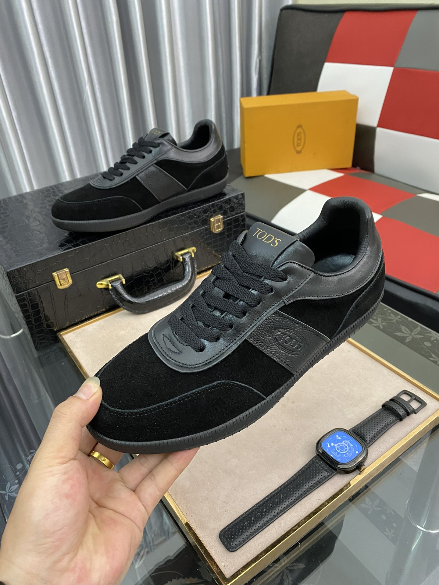 TOD'S Tabs Sneaker 1 - vstockx