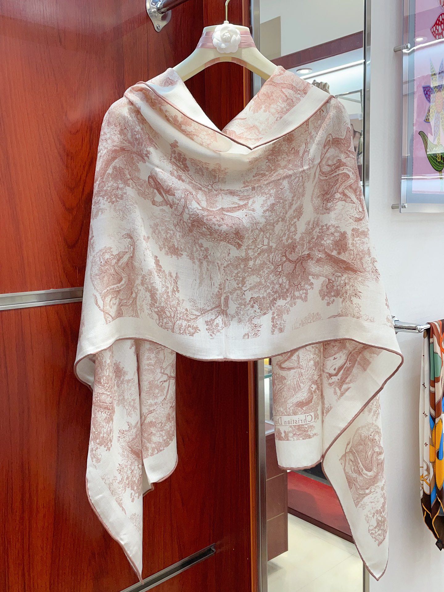 Streetwear Scarf Dior 328749 SIZE:60*180cm - vstockx