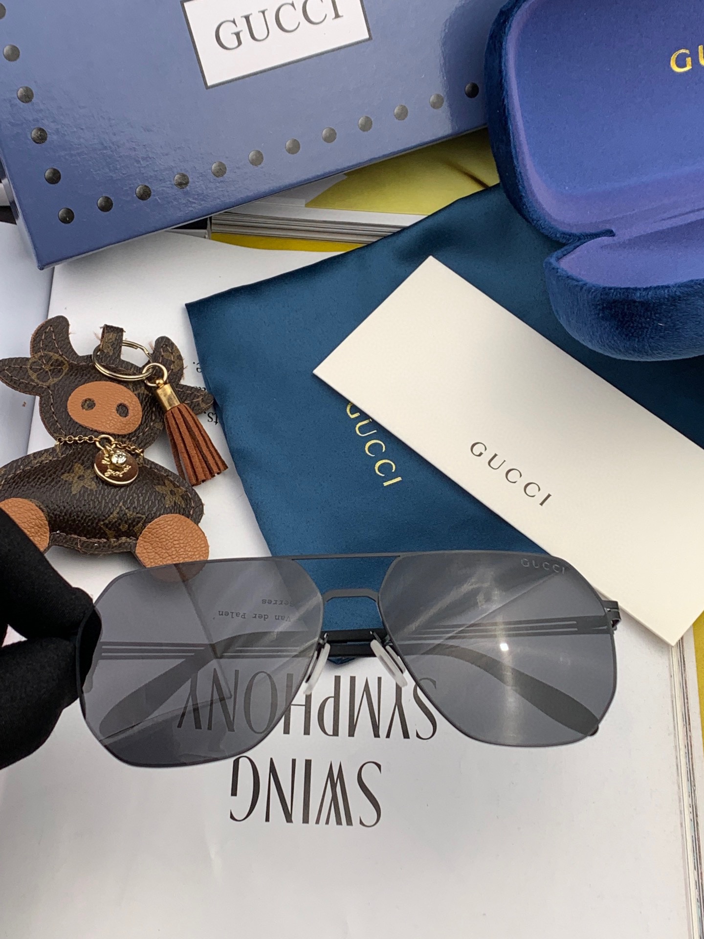 Sunglasses Gucci G7500 - vstockx