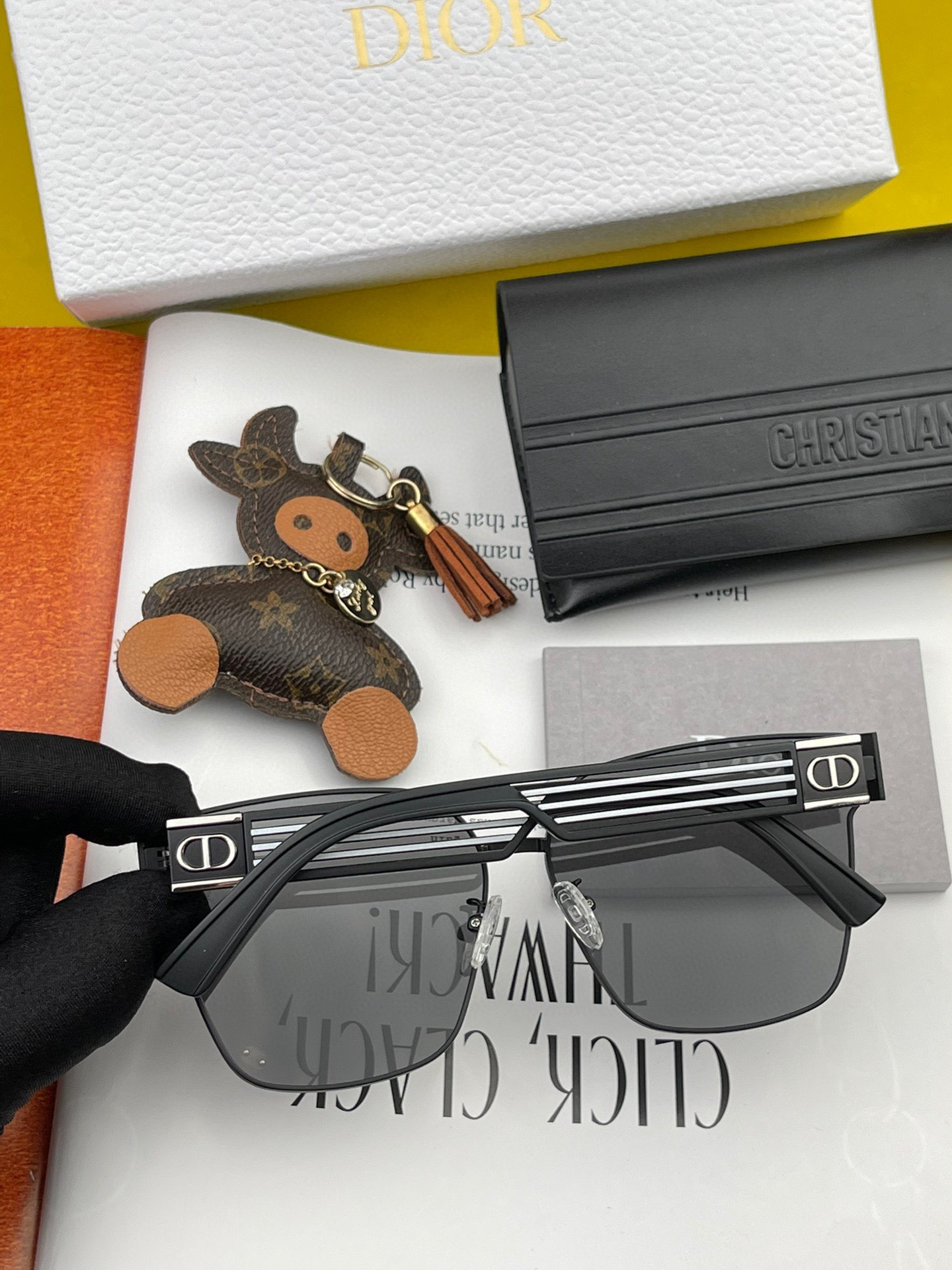 sunglasses Dior CD7190 - vstockx