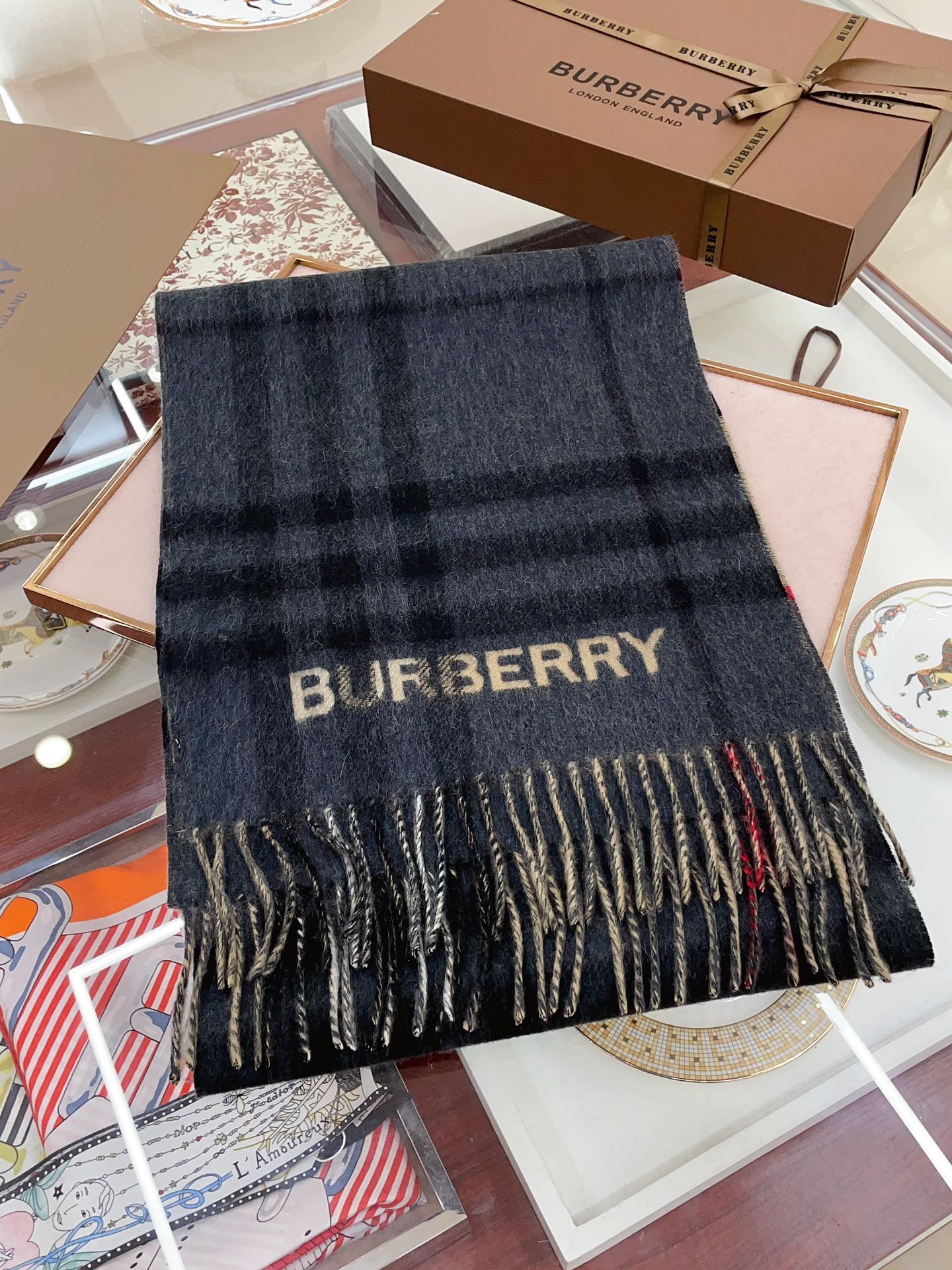 Streetwear Hat BURBERRY 328868 - vstockx