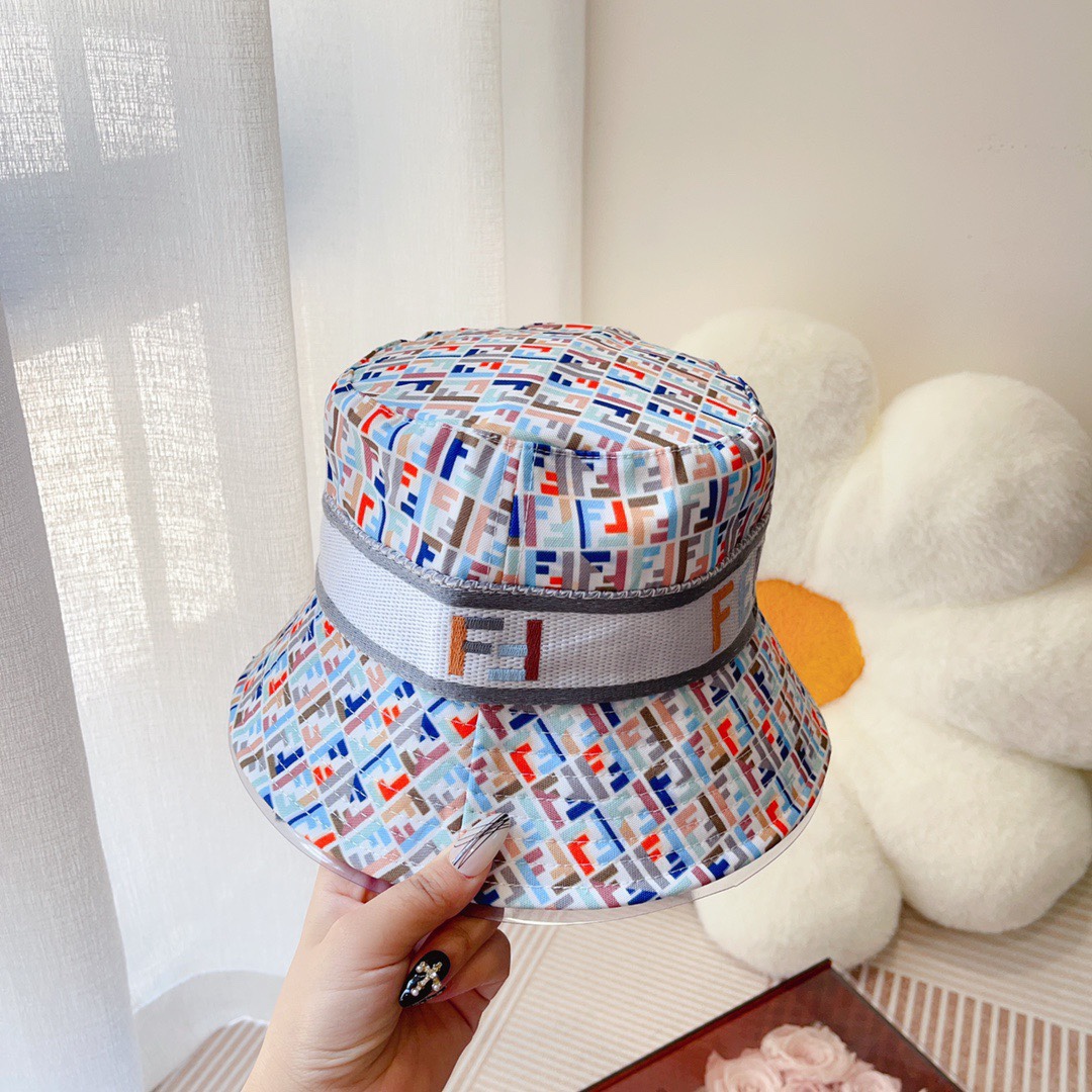 Streetwear Hat Fendi 329372 - vstockx