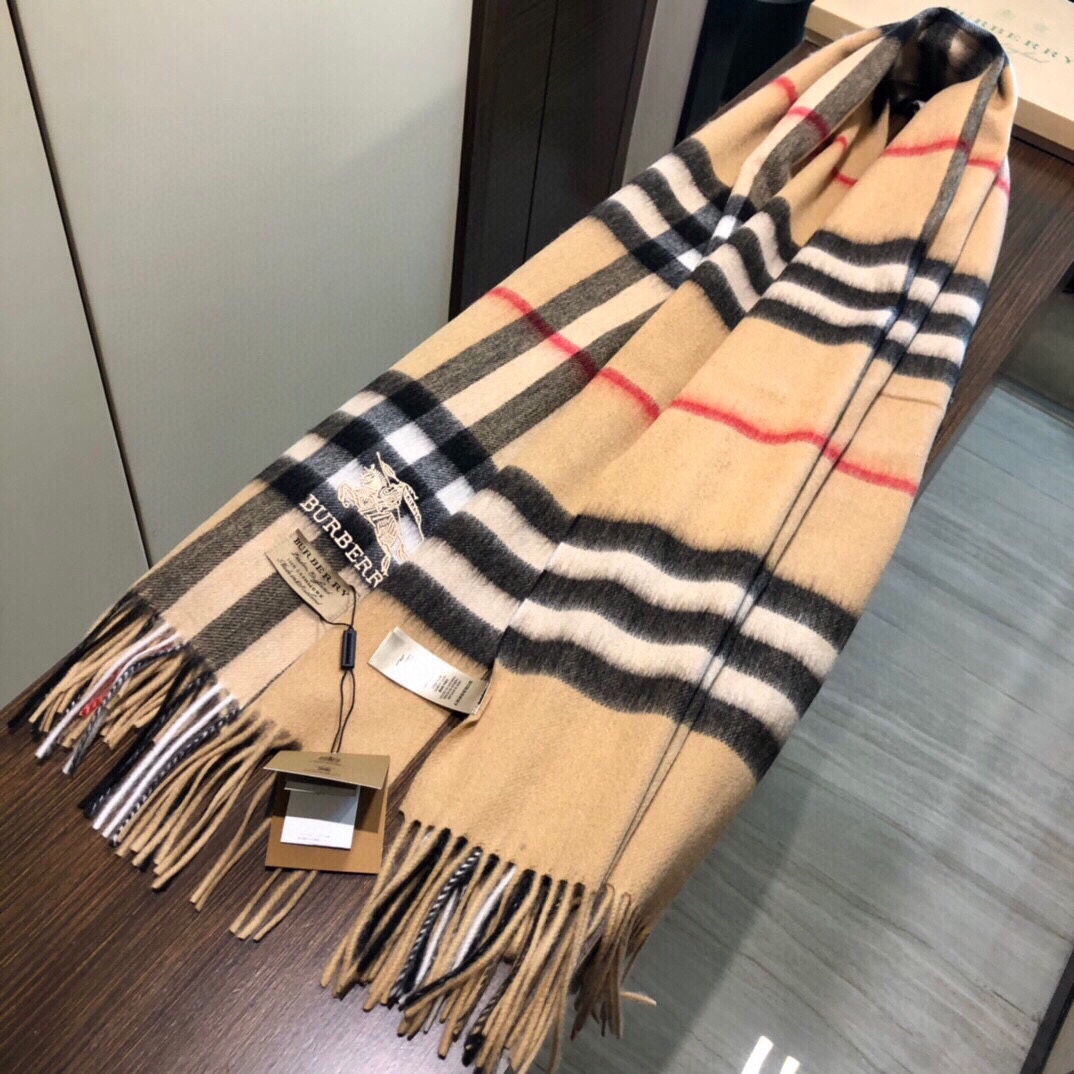 Streetwear Scarf Burberry 329074 size:70X200cm - vstockx
