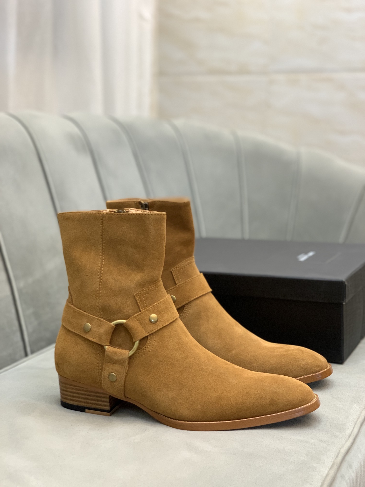Saint Laurent Boots 1 - vstockx