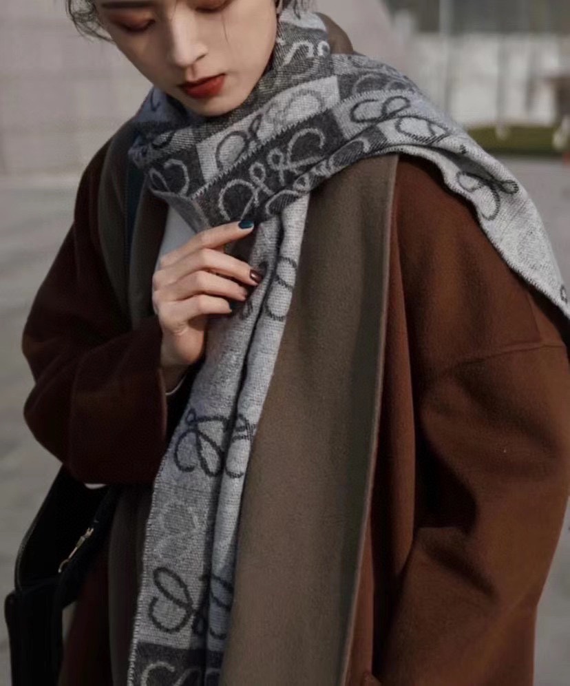 Streetwear Scarf Loewe 328730 SIZE:40x200cm - vstockx