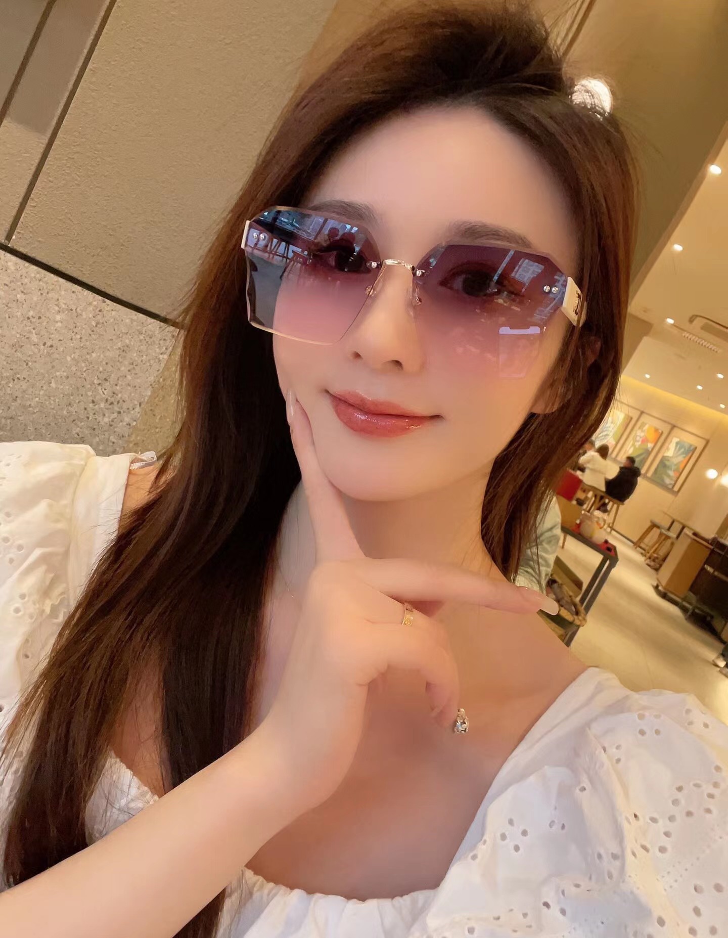 Sunglasses Chanel CH8851 - vstockx
