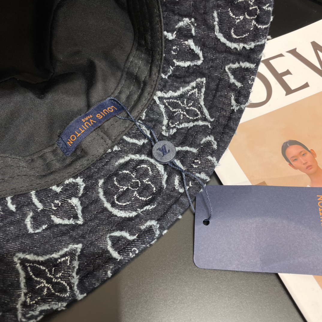 Streetwear Hat LV 329053 - vstockx