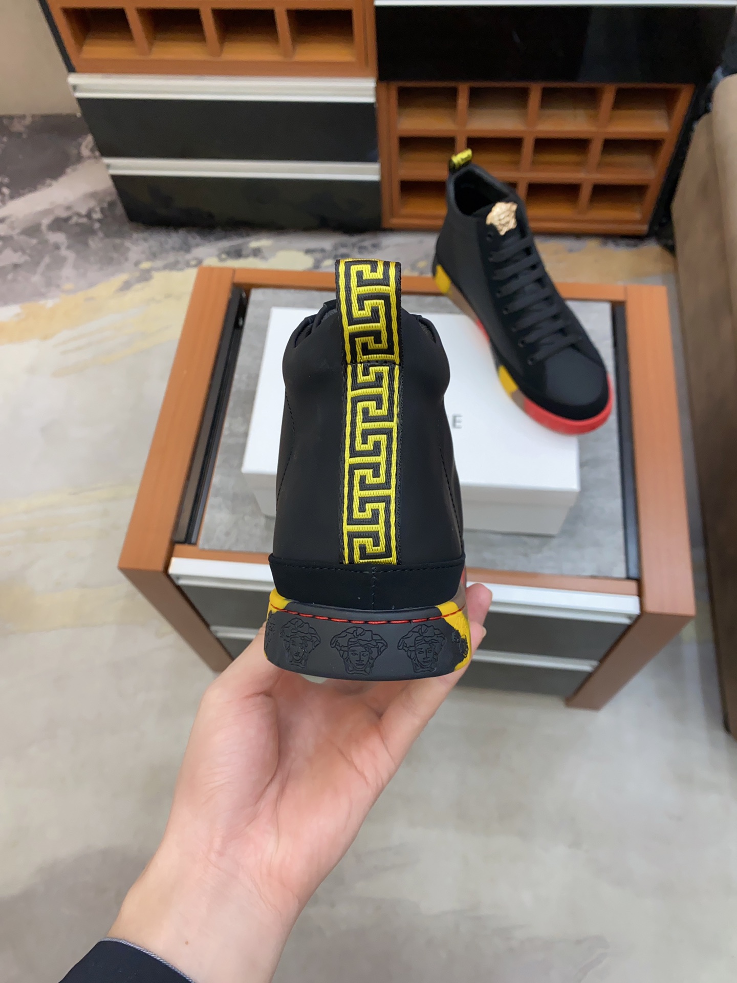 Versace Greca Sneaker 19 - vstockx