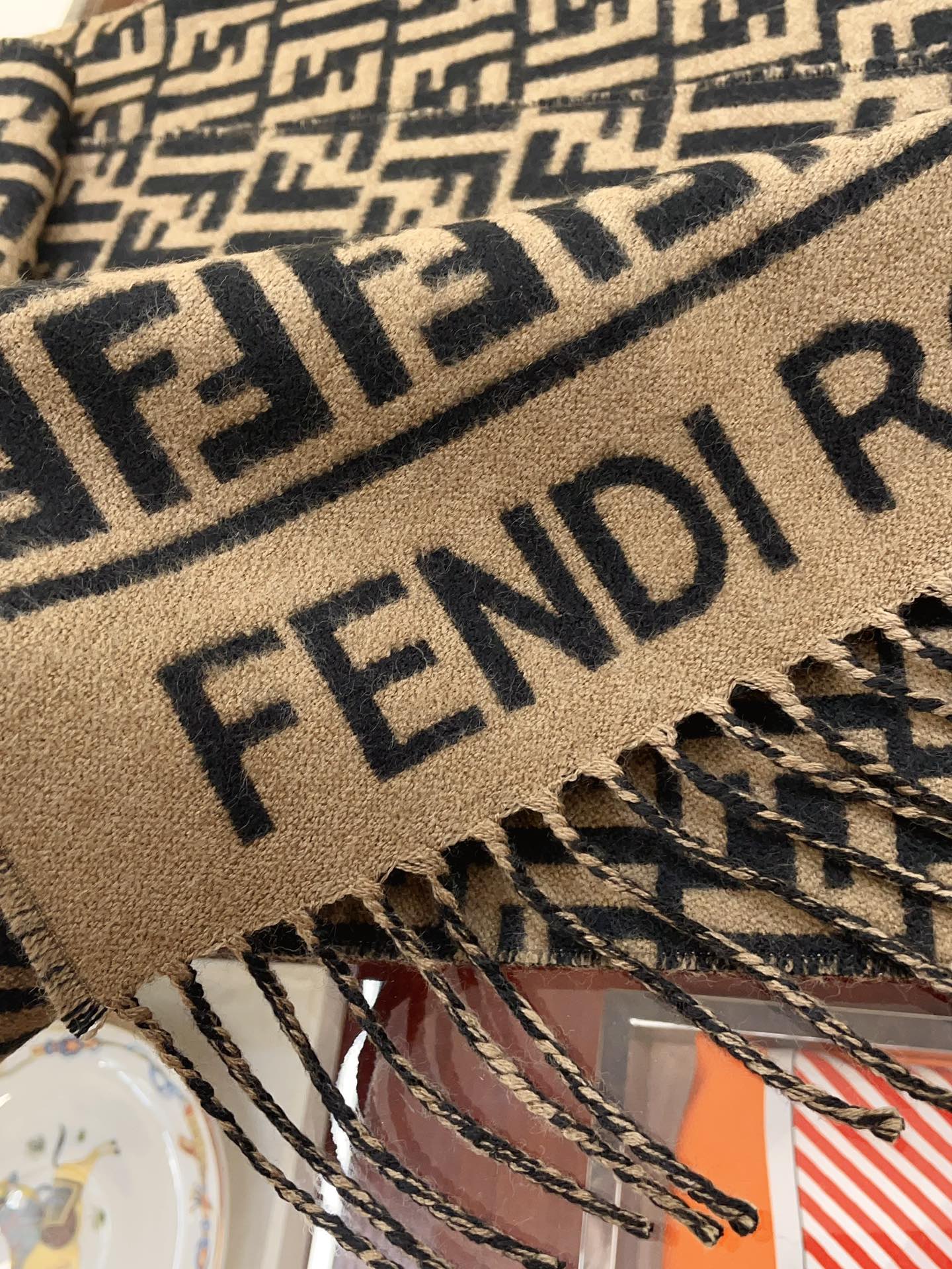 Streetwear Scarf FENDI 328754 SIZE:30x180 - vstockx