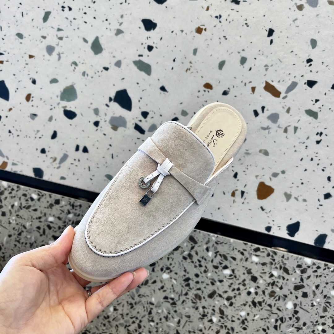 Loro Piana shoes 261 - vstockx