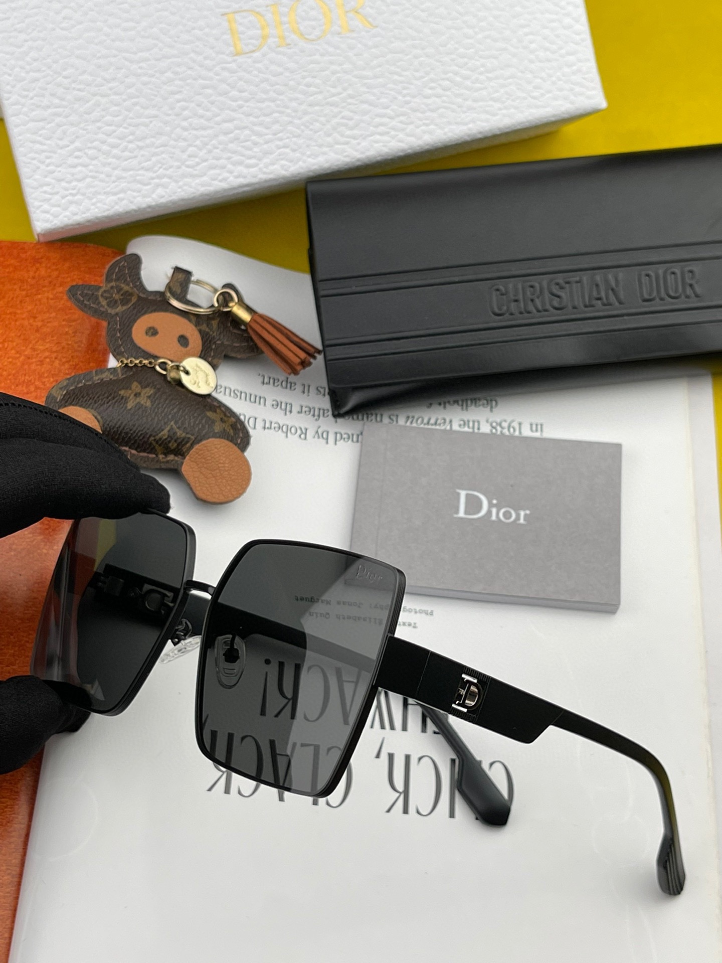 sunglasses Dior CD1190 - vstockx