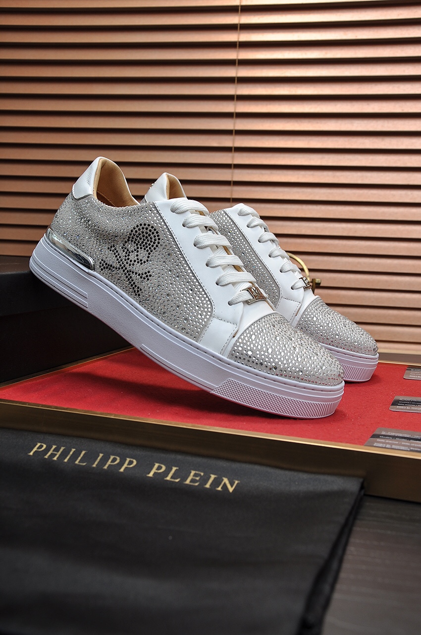 Philipp Plein Low Top Sneakers 6 - vstockx