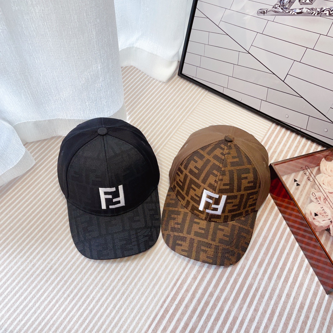 Streetwear Hat Fendi 328926 - vstockx