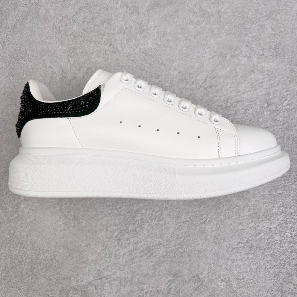 Alexander McQueen Oversized Sneaker in White/jet Black - vstockx