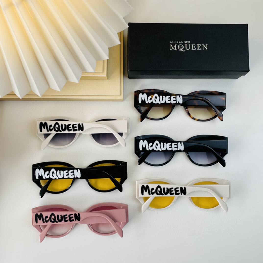 Sunglasses Alexander McQueen 0328s - vstockx