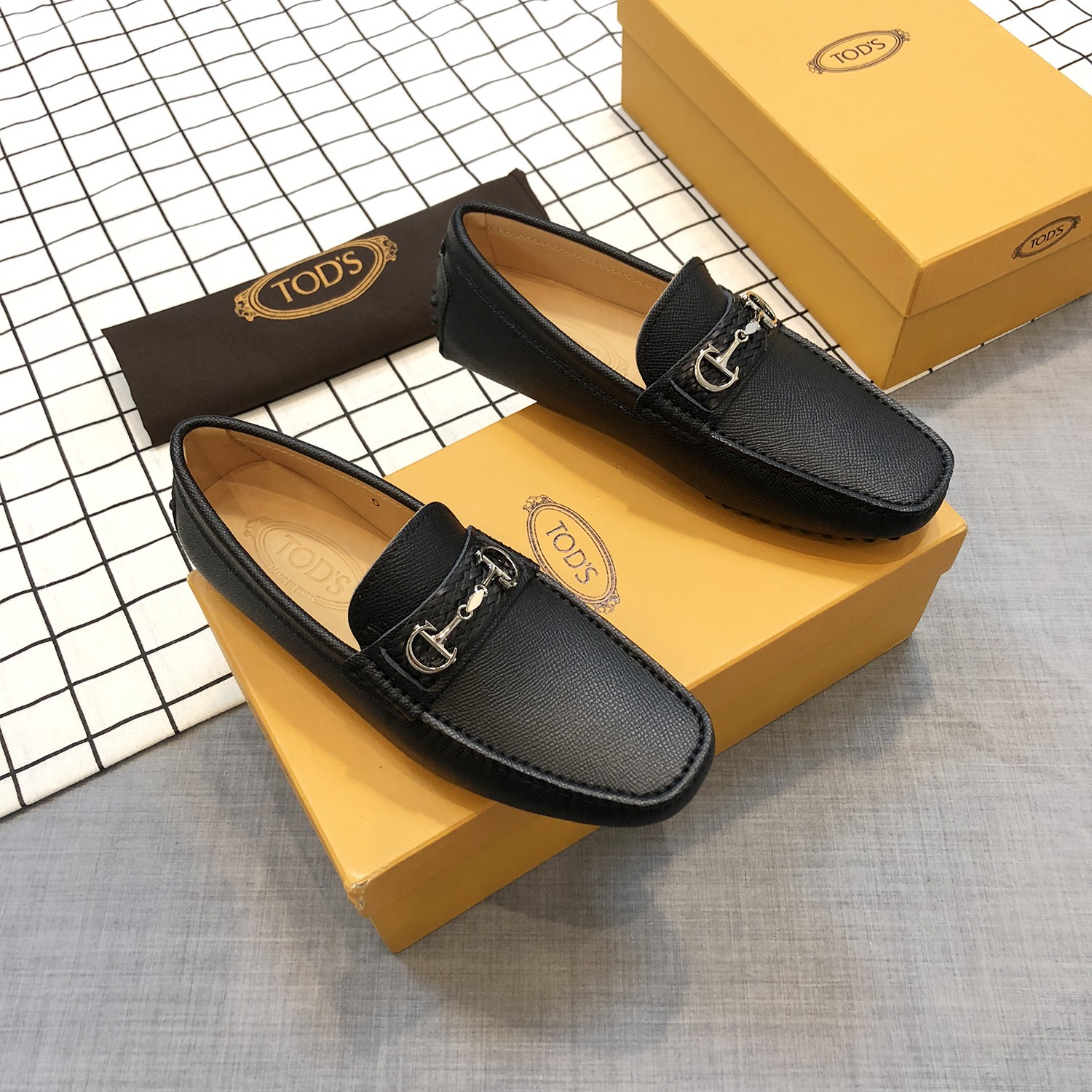 TOD'S Loafers 2 - vstockx