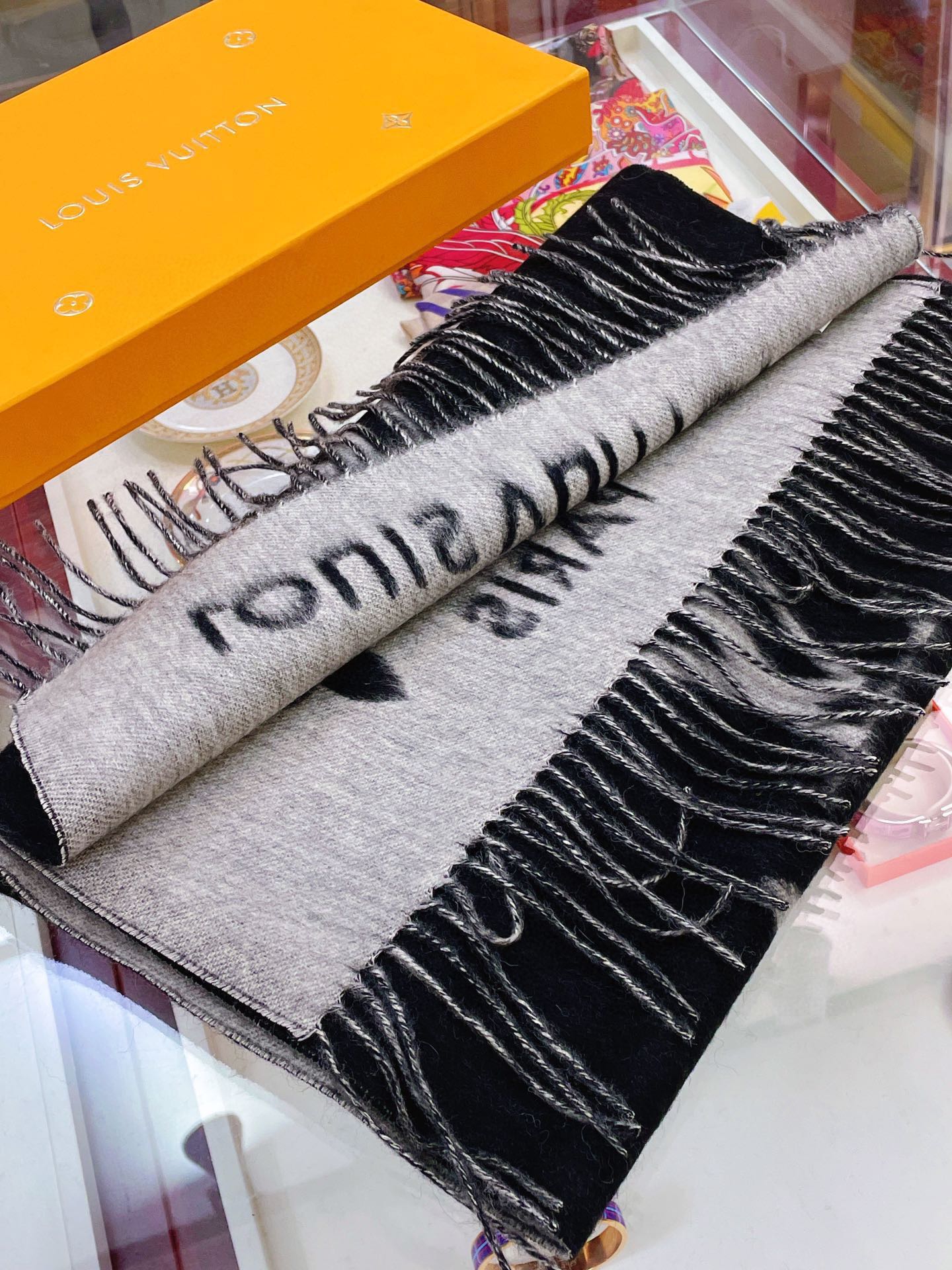 Streetwear Scarf LV 328826 size:45*190cm - vstockx