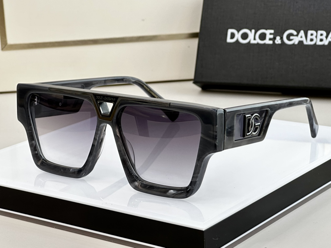 Sunglasses Dolce & Gabbana DG5011 61 13-140 - vstockx