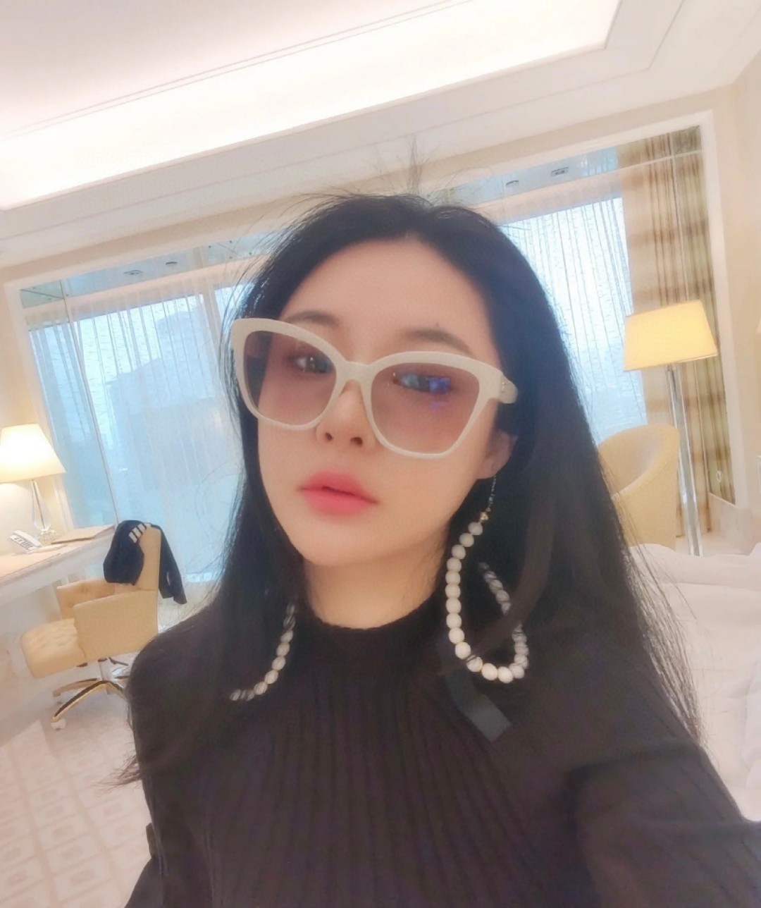 Sunglasses Chanel CH5487 - vstockx
