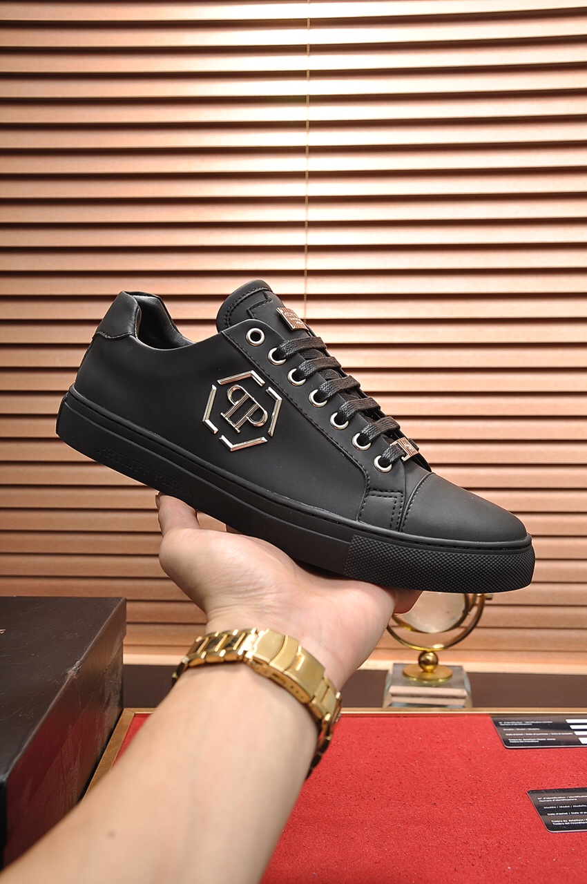 Philipp Plein Low Top Sneakers 29 - vstockx