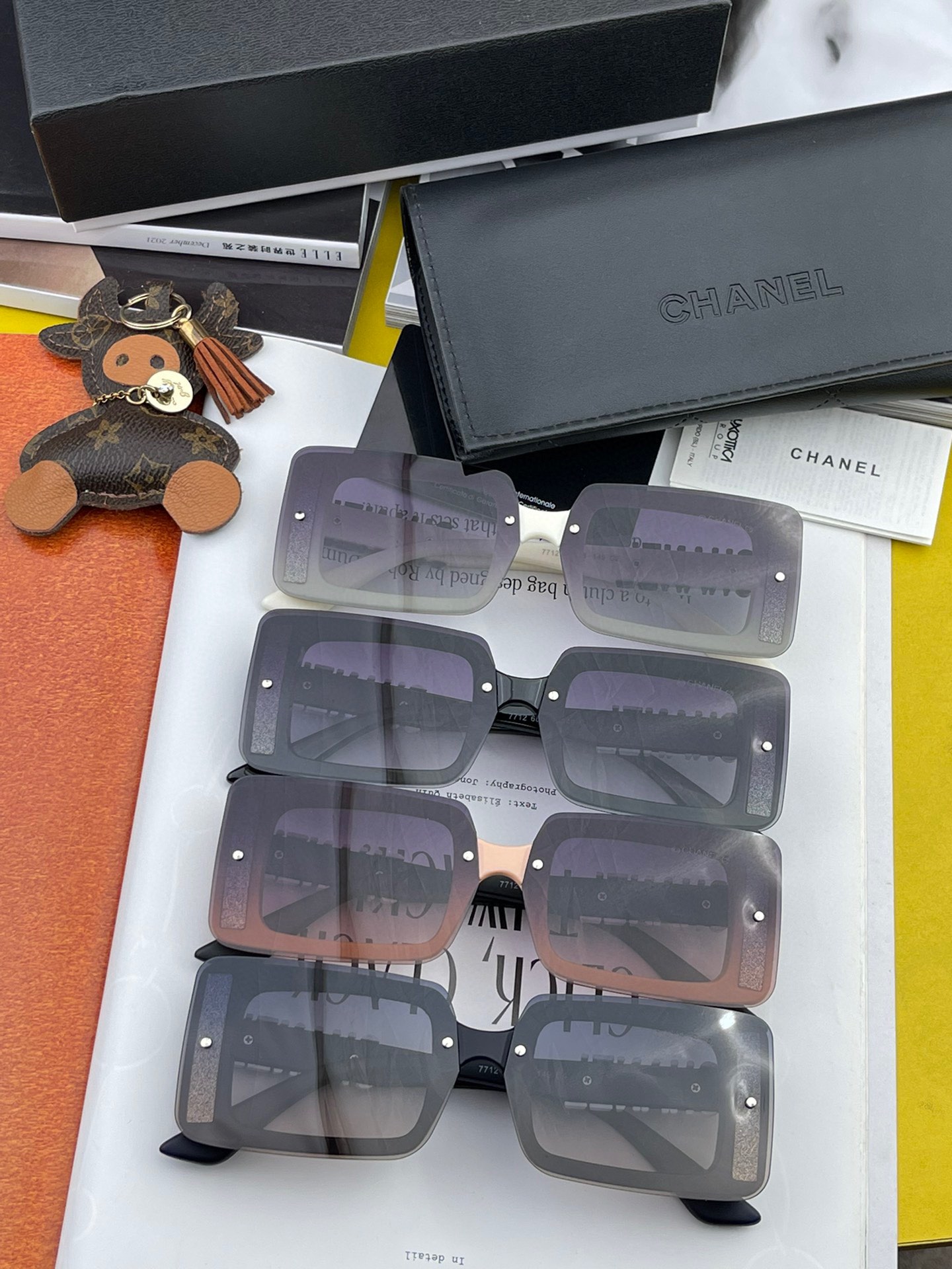Sunglasses Chanel CH2771 - vstockx