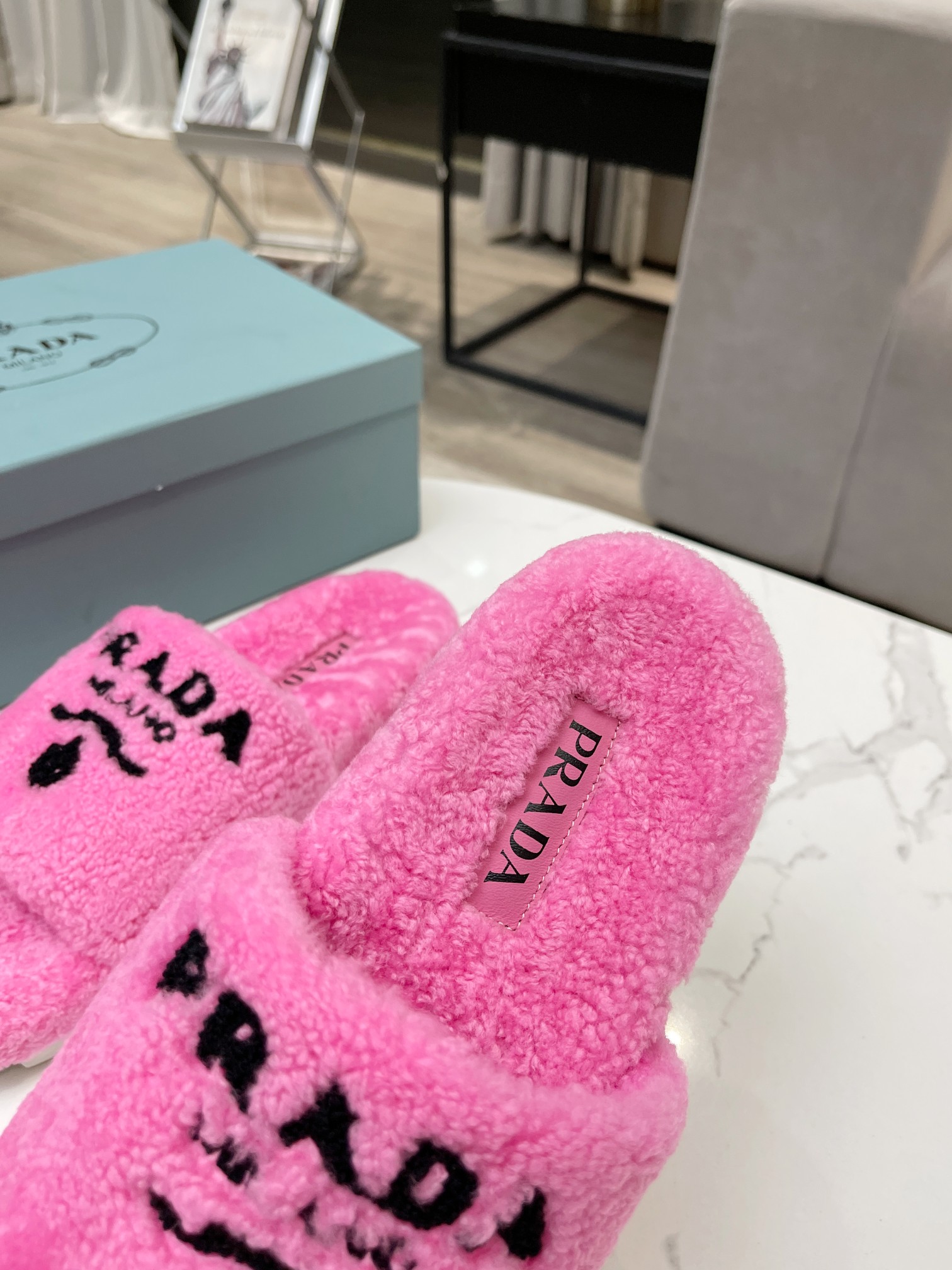 Prada Flat Sandals 6 - vstockx