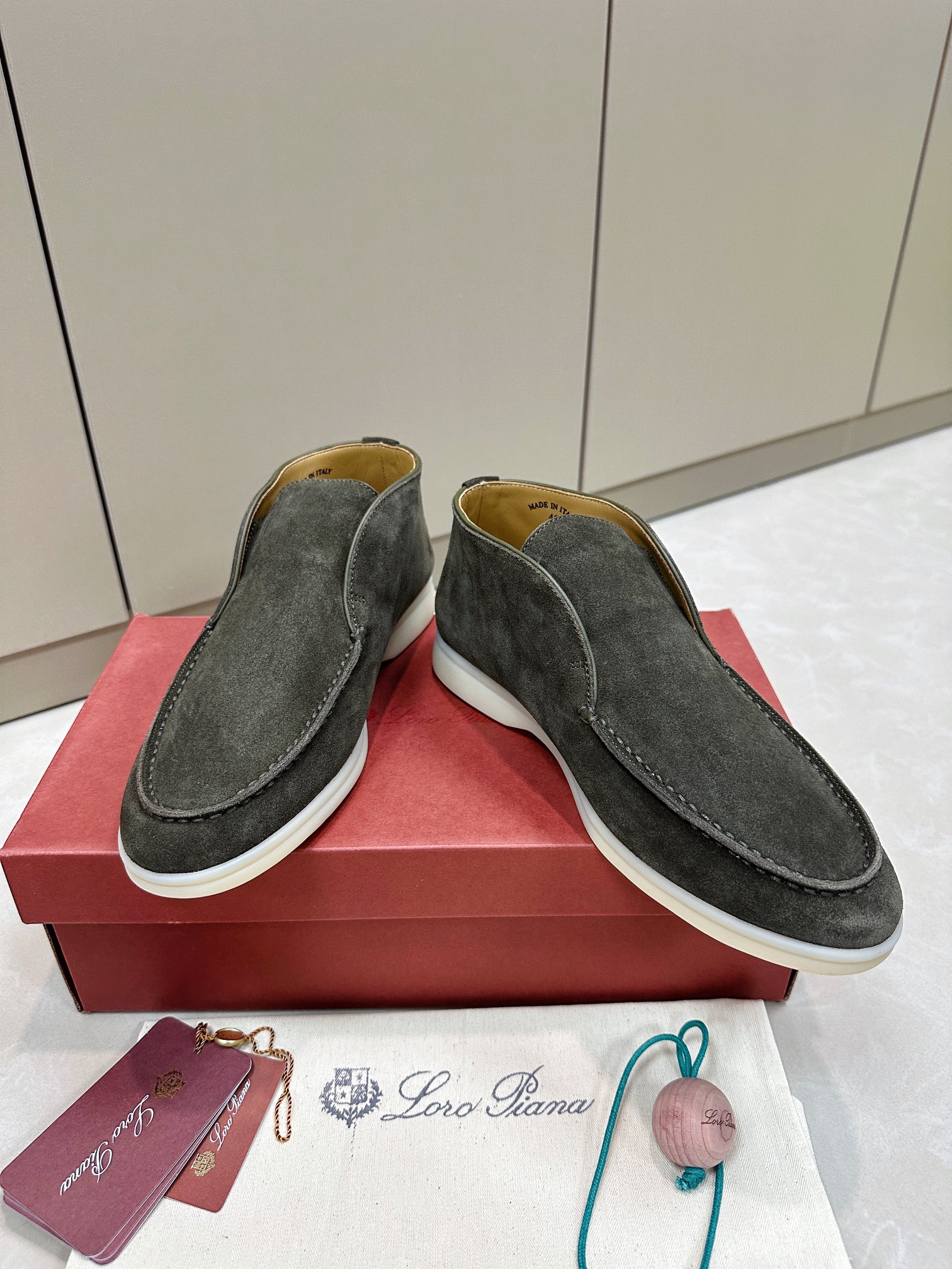 Loro Piana shoes 208 - vstockx