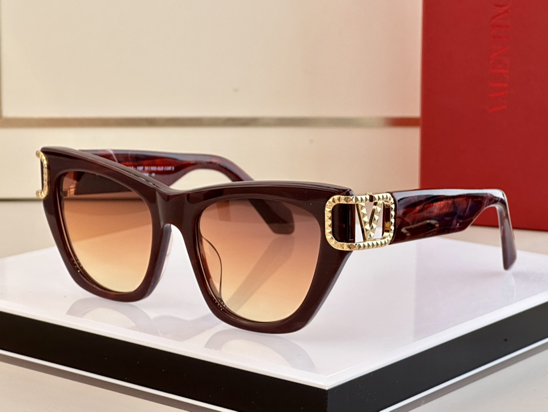 sunglasses Valentino VLS-198A - vstockx