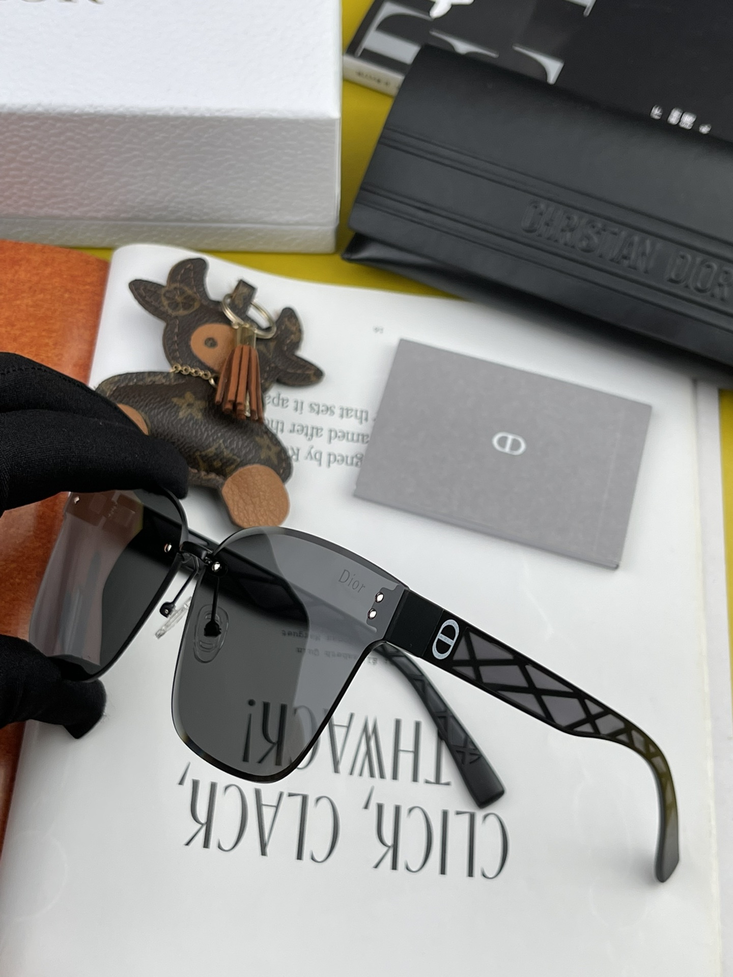 sunglasses Dior CD4779 - vstockx