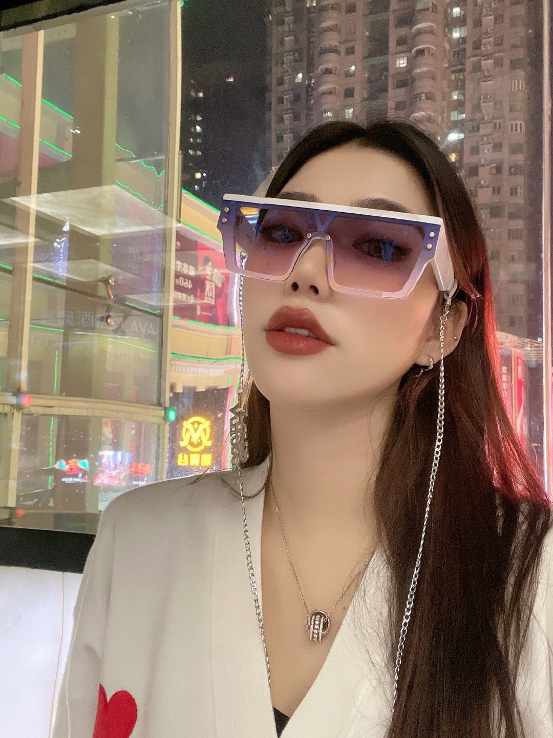 Sunglasses Louis Vuitton Waimea Z1583E SIZE:148-145 - vstockx