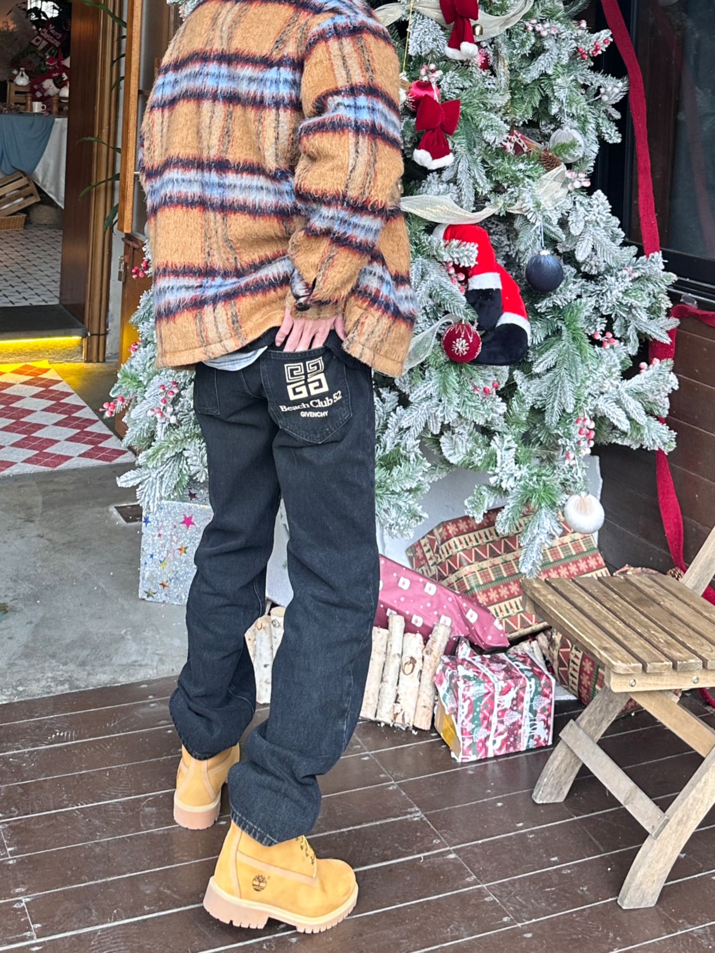 Clothes Givenchy 337 - vstockx